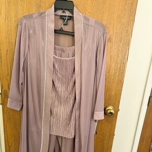 (NWT) R&M Richards Sequin Lined Pant Suit Mauve (18W)